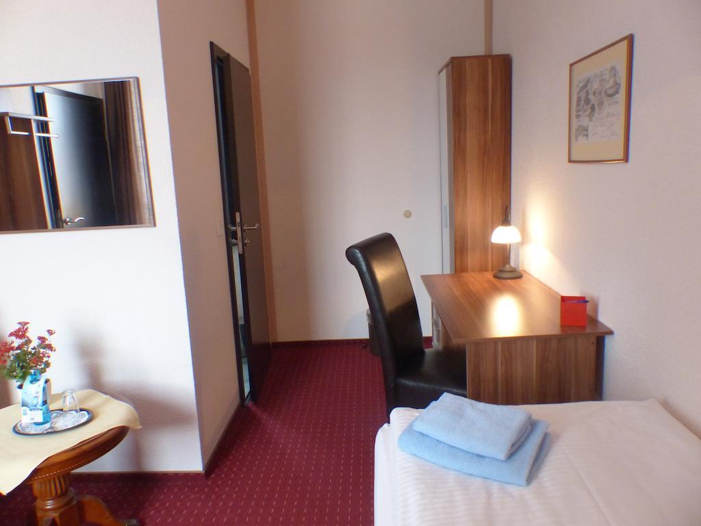 Hotel Friedchen Mit Eigener Fleischerei Artern Cameră foto