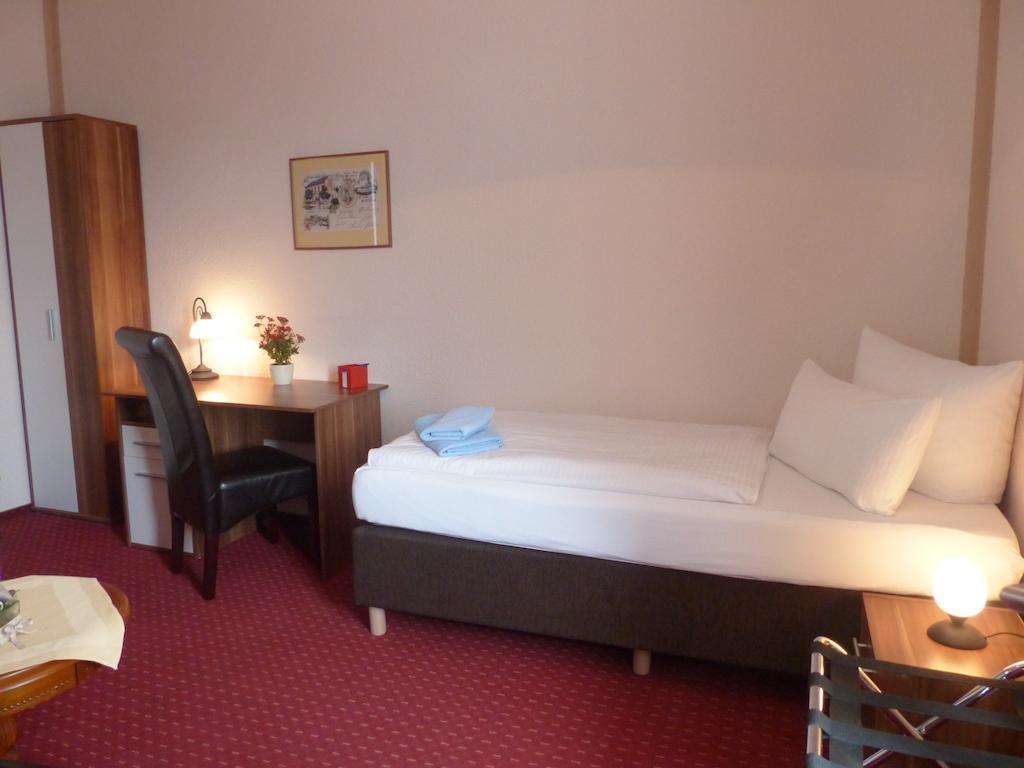 Hotel Friedchen Mit Eigener Fleischerei Artern Cameră foto